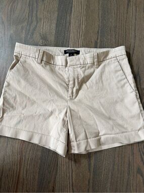 Banana Republic Beige Women's Bermuda Shorts